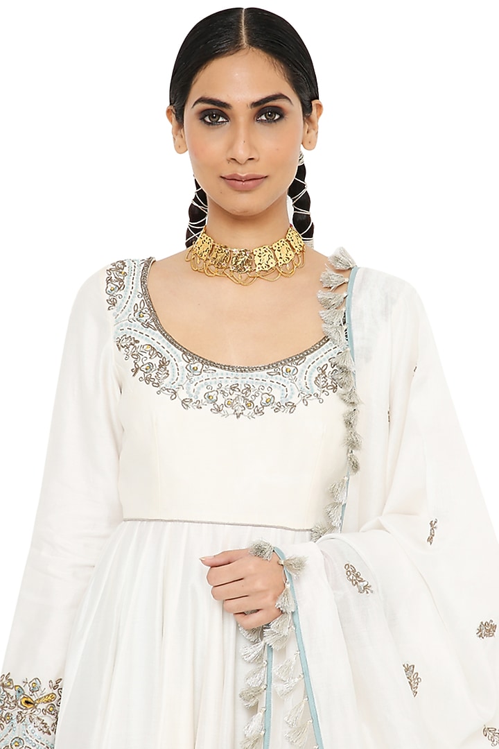 Off White Silk Mulmul Wedding Anarkali Set by Payal Singhal at Pernia's Pop Up Shop