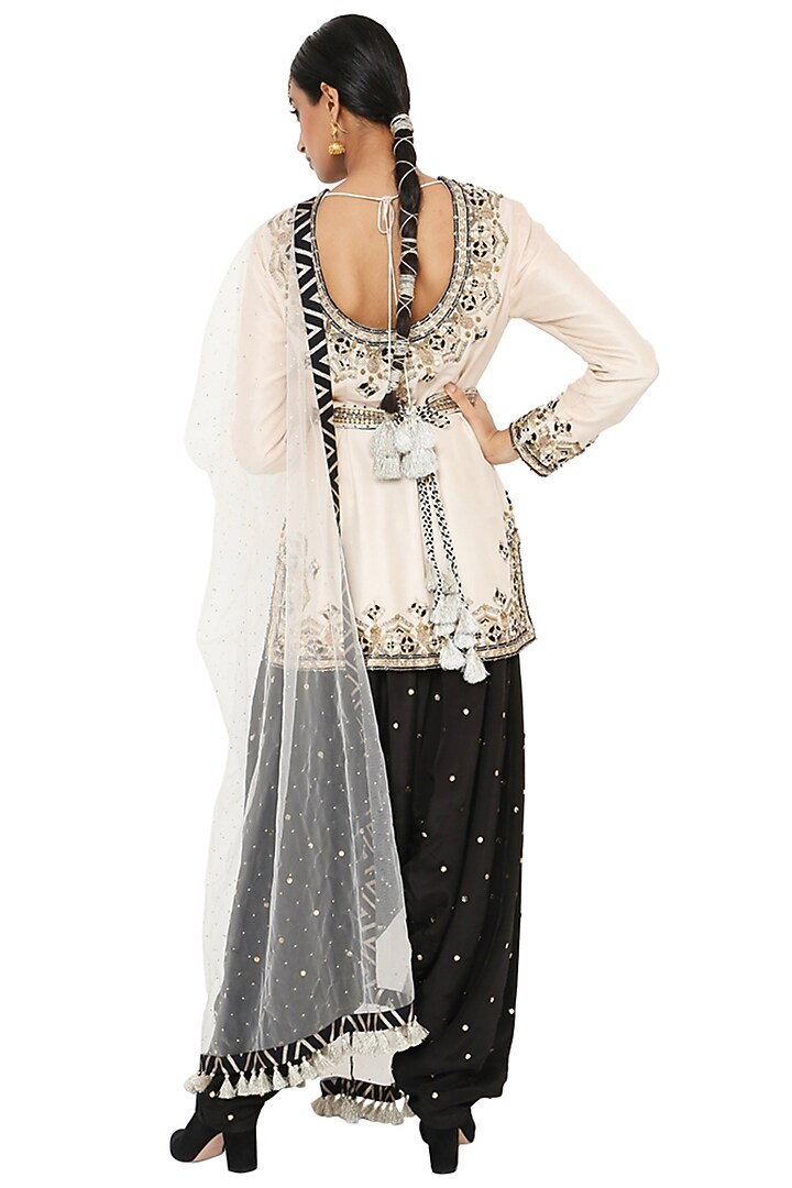 Stone White & Black Embroidered Kurta Set by Payal Singhal at Pernia's Pop Up Shop