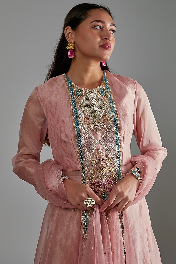 Blush Pink Embroidered Kurta Set by Payal Singhal at Pernia's Pop Up Shop