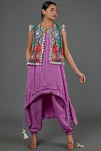 Purple Embroidered Kurta Set by Payal Singhal at Pernia's Pop Up Shop