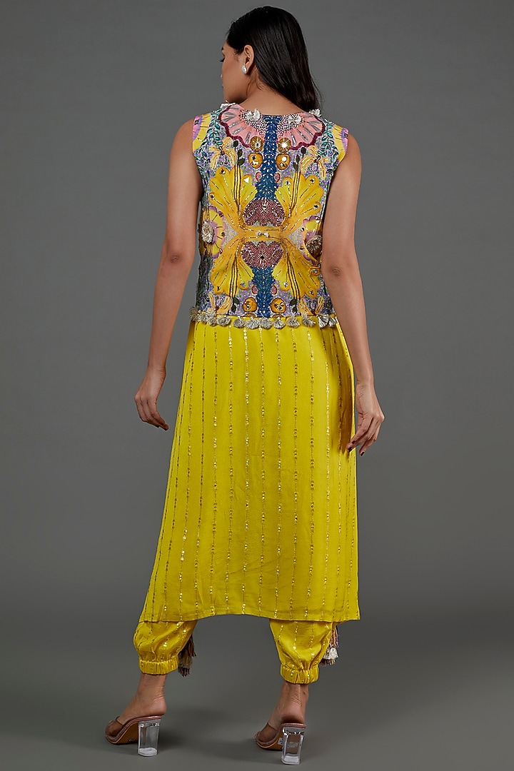 Yellow Embroidered Kurta Set by Payal Singhal at Pernia's Pop Up Shop