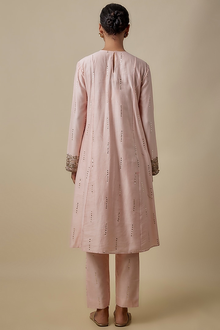 Blush Pink Mukaish Silk Mul Hand Embroidered Kurta Set by Payal Singhal at Pernia's Pop Up Shop