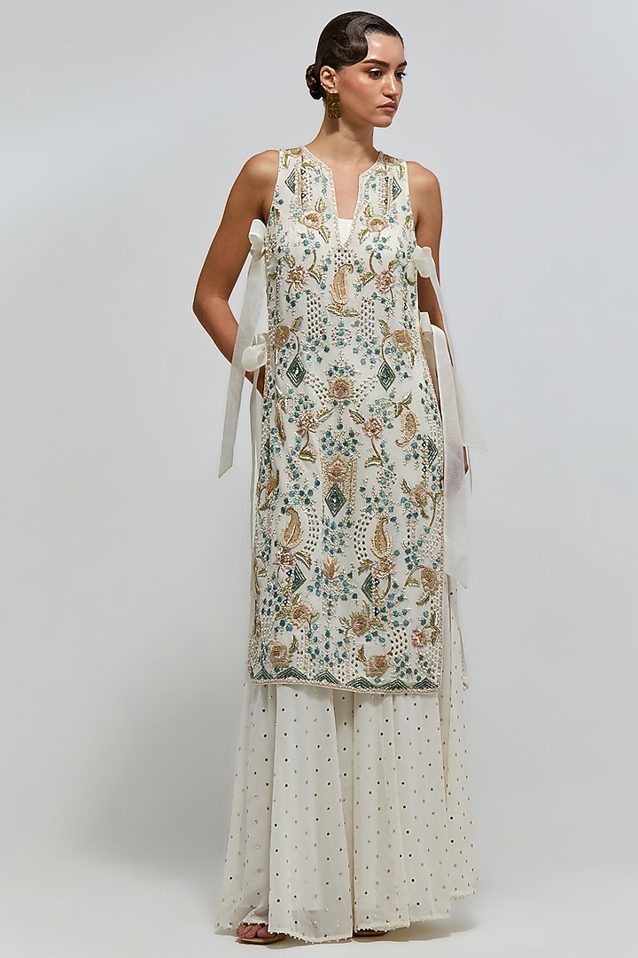Off-White Georgette Embroidered Kurta Set by Payal Singhal at Pernia's Pop Up Shop