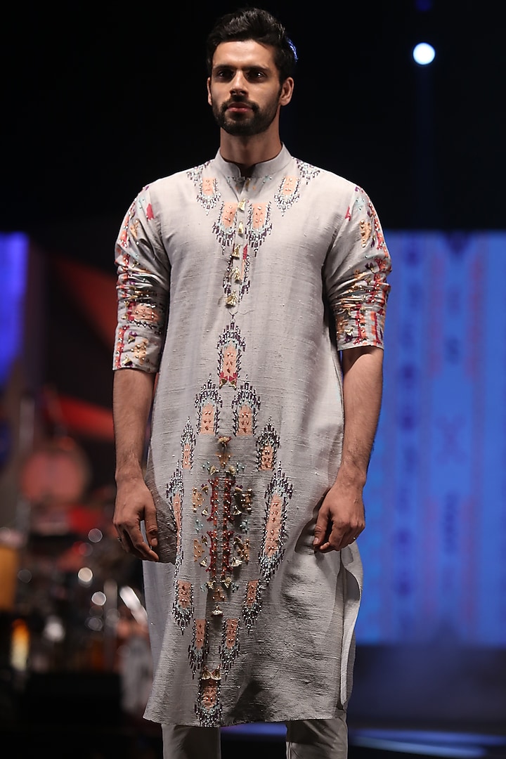 Grey & Off White Printed & Embroidered Kurta Set by Payal Singhal Men at Pernia's Pop Up Shop