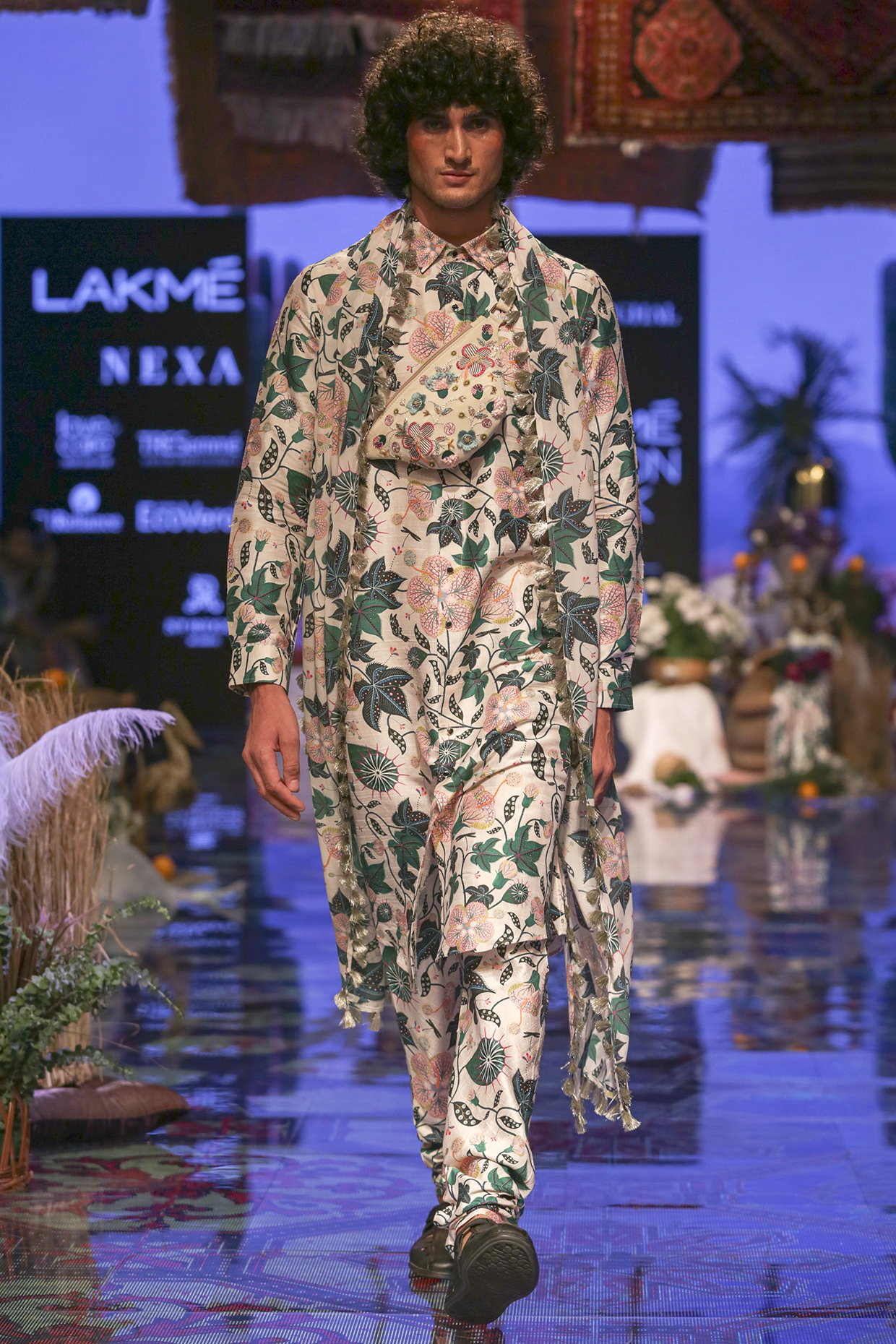 White Printed Kurta Set With Dupatta by Payal Singhal Men at Pernia's Pop Up Shop