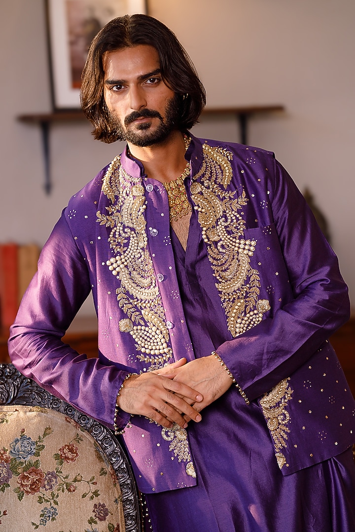 Purple Mukaish Silkmul Embroidered Bundi Jacket Set by Payal Singhal Men at Pernia's Pop Up Shop