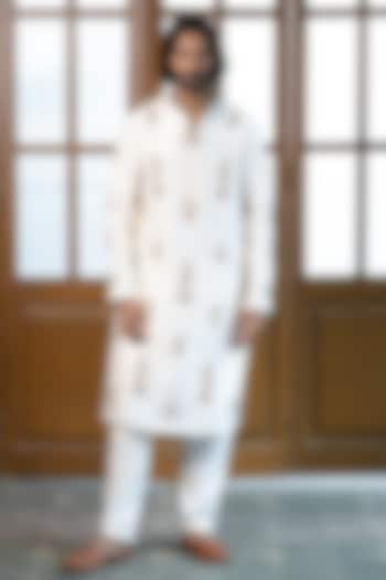 Off-White Dupion Silk Embroidered Kurta Set by Payal Singhal Men