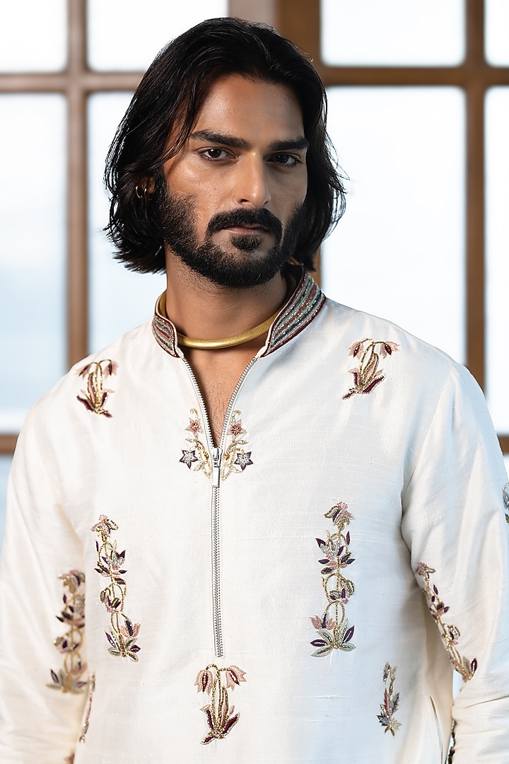 Off-White Dupion Silk Embroidered Kurta Set by Payal Singhal Men at Pernia's Pop Up Shop