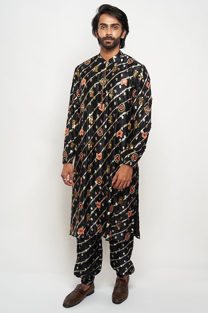Black Embroidered Bomber Kurta Set by Payal Singhal Men at Pernia's Pop Up Shop