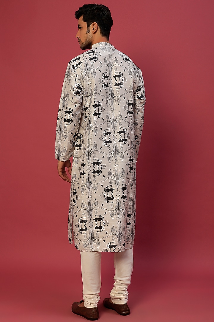 Grey Silk Digital Printed Kurta Set by Payal Singhal Men at Pernia's Pop Up Shop