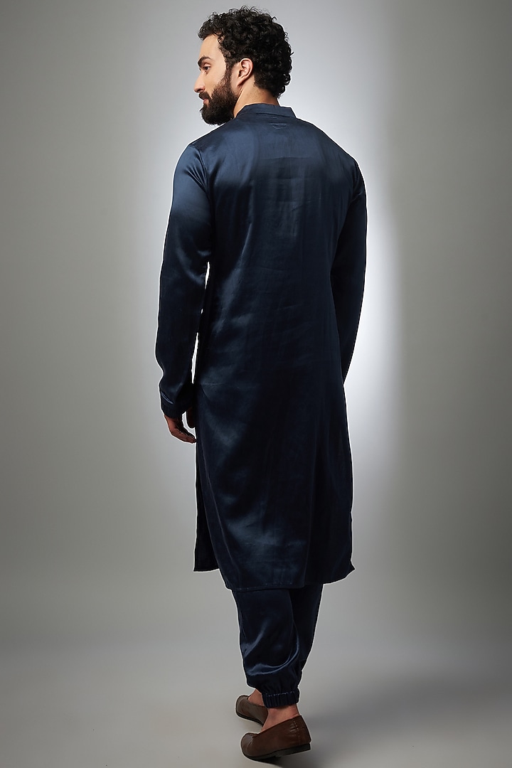 Navy blue Satin Embroidered Kurta Set by Payal Singhal Men at Pernia's Pop Up Shop