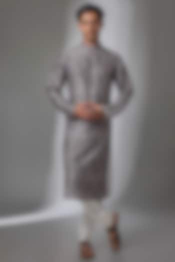 Grey Silk Kurta Set by Payal Singhal Men at Pernia's Pop Up Shop