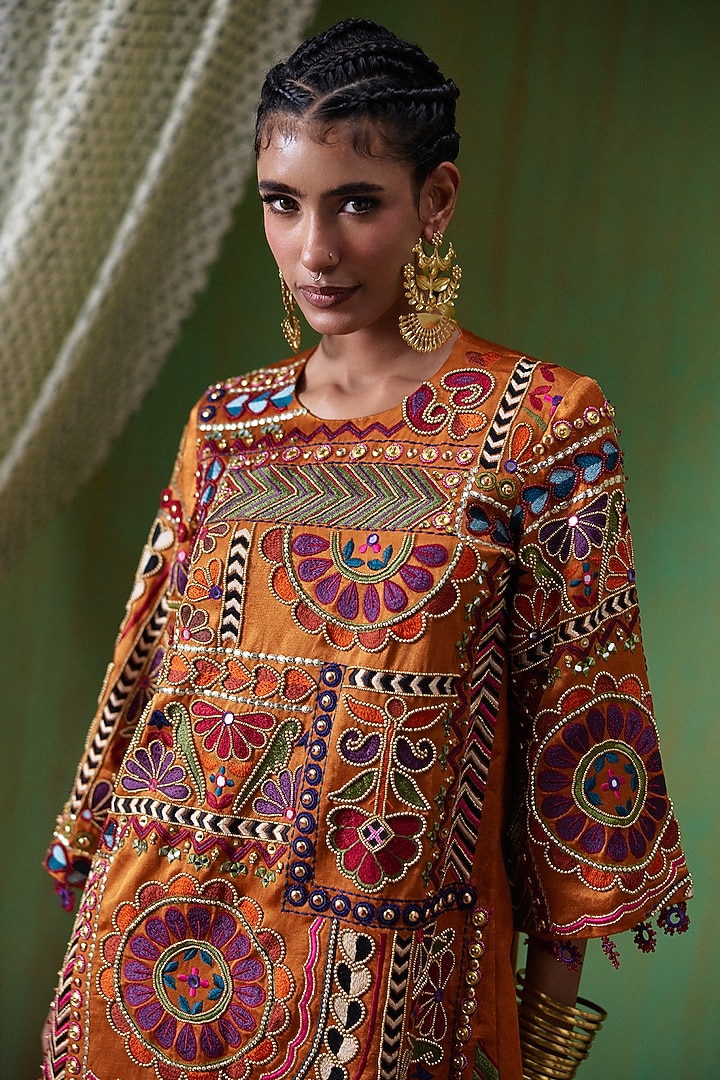 Orange Gajji Printed Kurta Set by Payal & Zinal at Pernia's Pop Up Shop