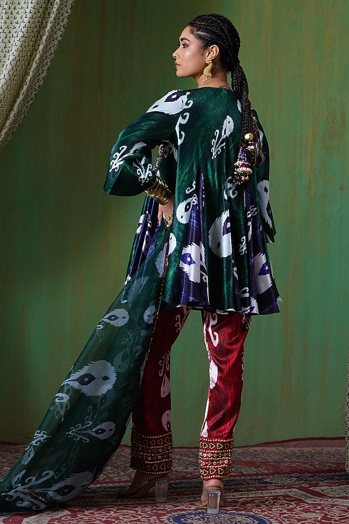 Multi-Colored Gajji Ikat Printed Short Kurta Set by Payal & Zinal at Pernia's Pop Up Shop
