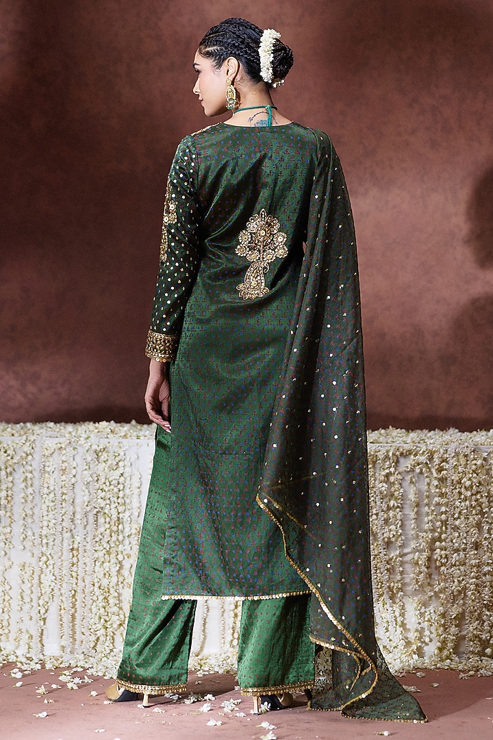 Olive Green Gajji Embellished Kurta Set by Payal & Zinal at Pernia's Pop Up Shop