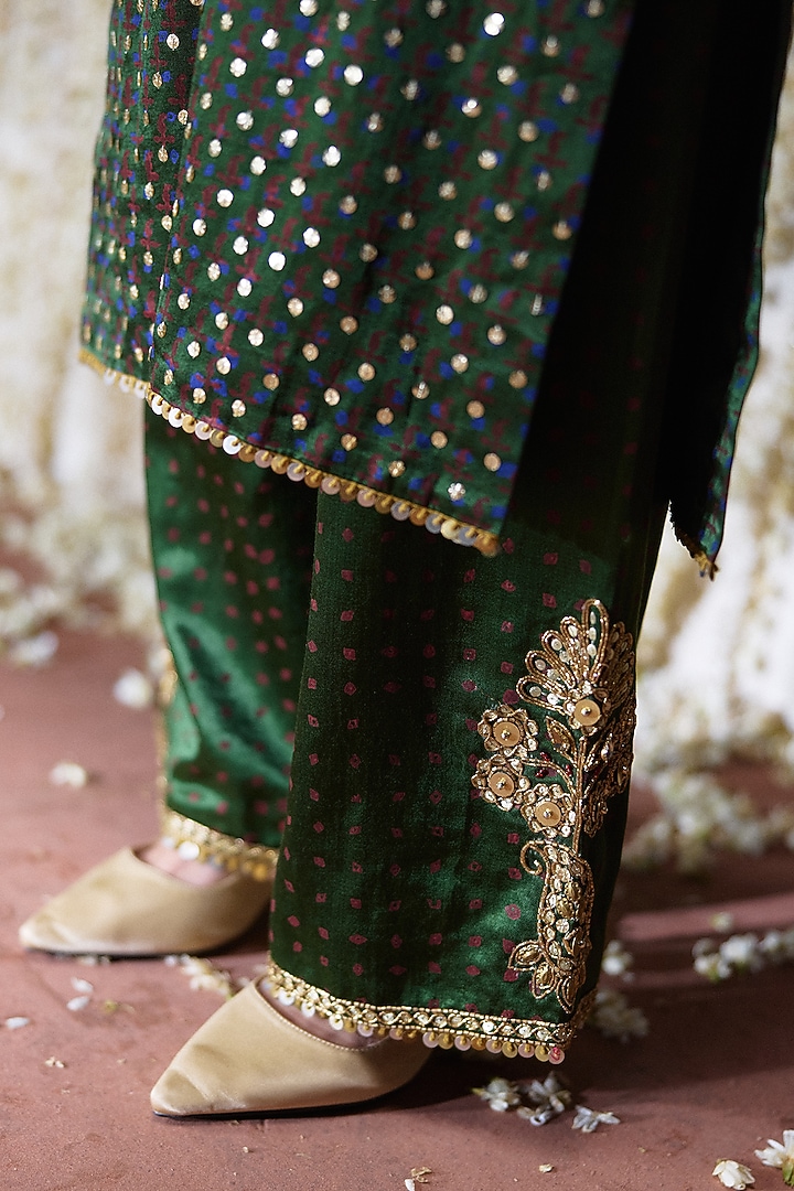 Olive Green Gajji Embellished Kurta Set by Payal & Zinal at Pernia's Pop Up Shop
