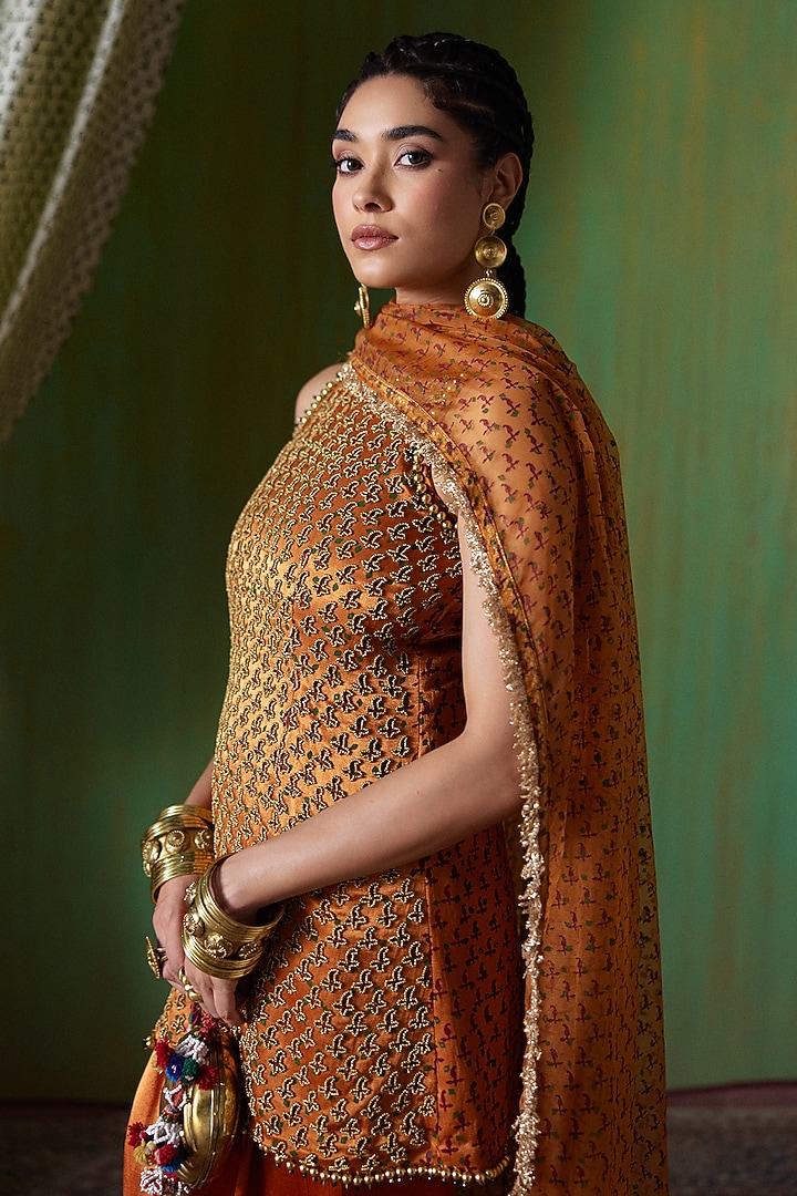 Orange Gajji Embroidered Kurta Set by Payal & Zinal at Pernia's Pop Up Shop