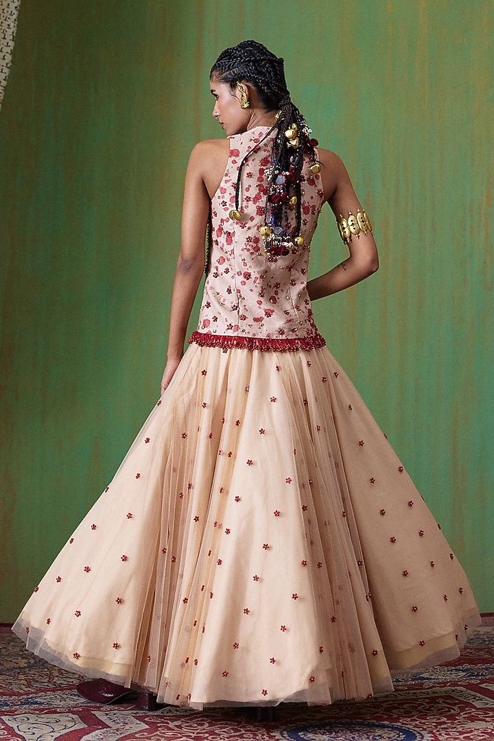 Off-White Net Floral Embellished Skirt Set by Payal & Zinal at Pernia's Pop Up Shop