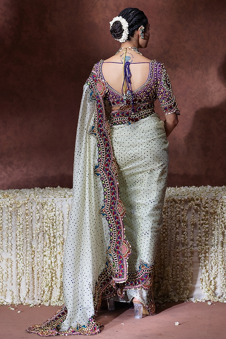 Off-White Organza Satin Embellished Reception Saree Set by Payal & Zinal at Pernia's Pop Up Shop