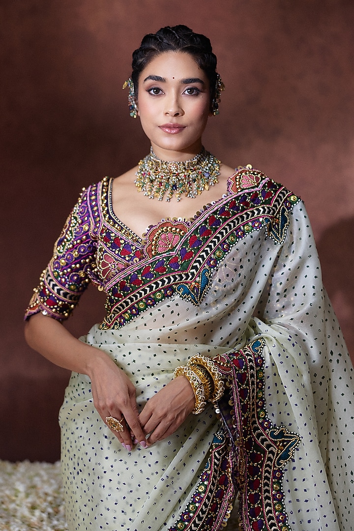 Off-White Organza Satin Embellished Reception Saree Set by Payal & Zinal at Pernia's Pop Up Shop