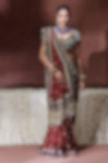 Marron Organza Satin Bandhani Block Printed Reception Saree Set by Payal & Zinal at Pernia's Pop Up Shop