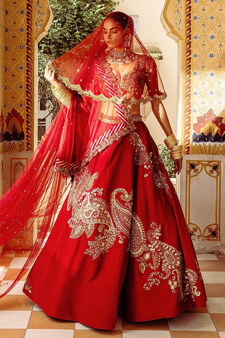Red Organza Paisley Motif Embroidered Bridal Lehenga Set by Payal & Zinal at Pernia's Pop Up Shop