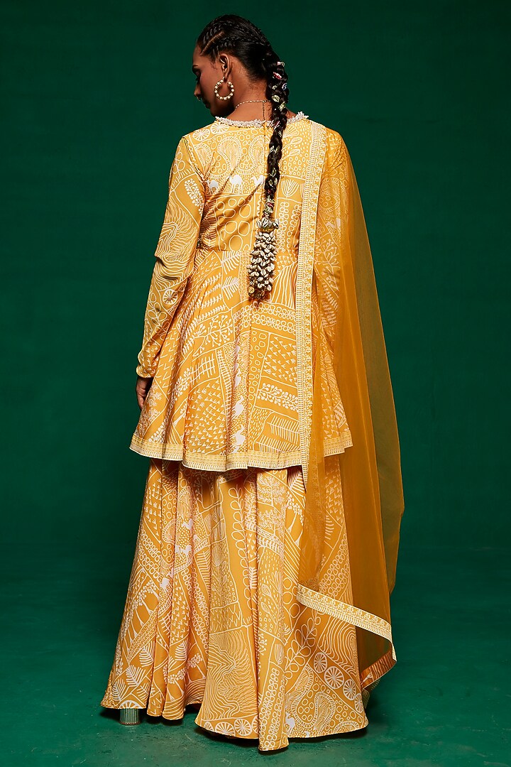 Yellow French Crepe Pearl Embellished Kurta Set by Payal & Zinal at Pernia's Pop Up Shop