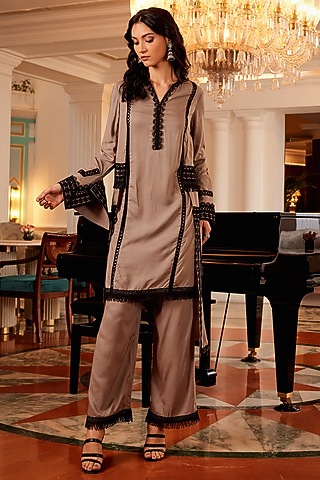 Grey Cotton Cambric Kurta Set by QALA CLOTHING