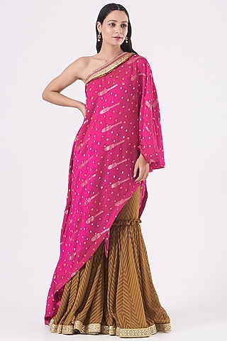 Fuchsia Hand Embroidered One-Shoulder Kaftan Set by QBIK