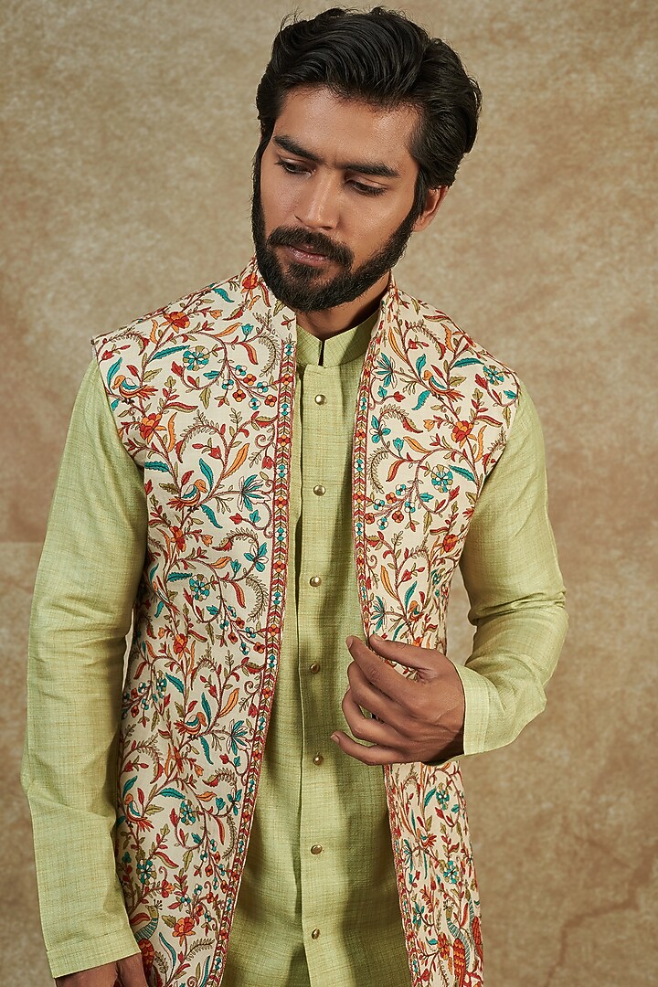 Cream Kashmiri Embroidered Bundi Jacket With Kurta Set by Qbik Men at Pernia's Pop Up Shop