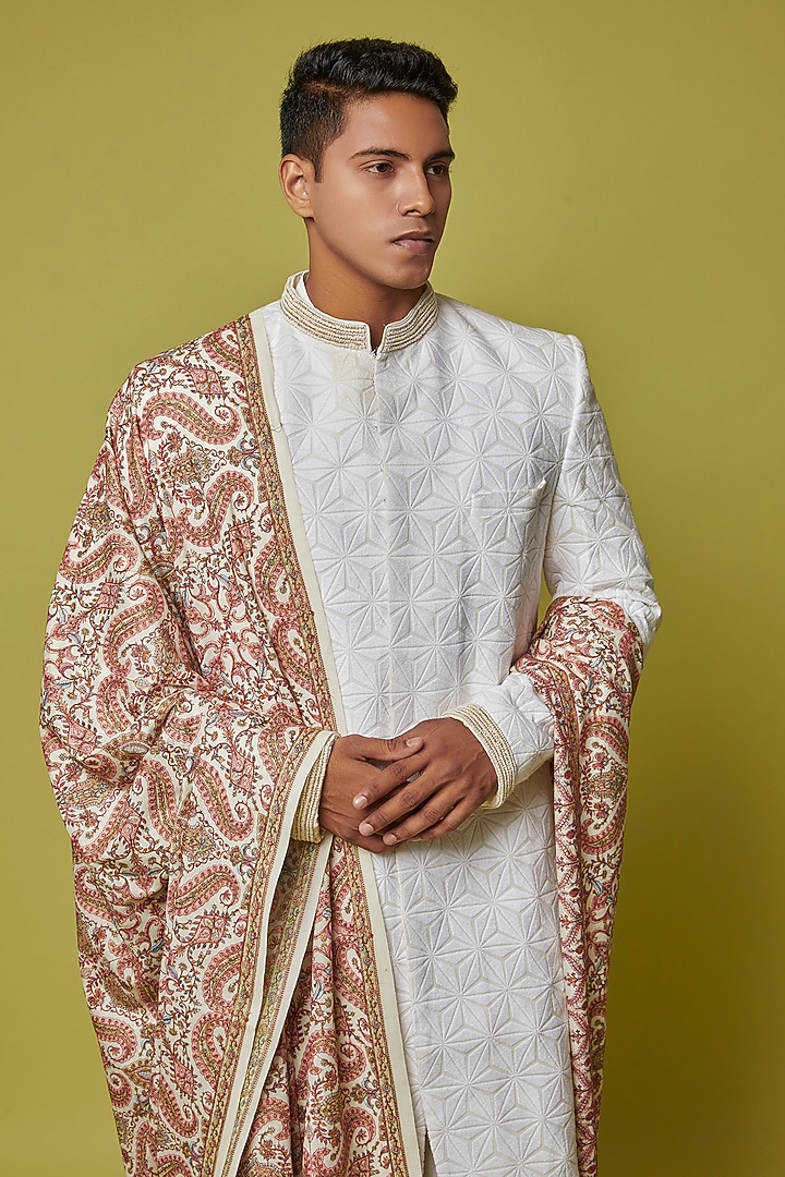 Off-White Wool Embroidered Stole by Qbik Men at Pernia's Pop Up Shop