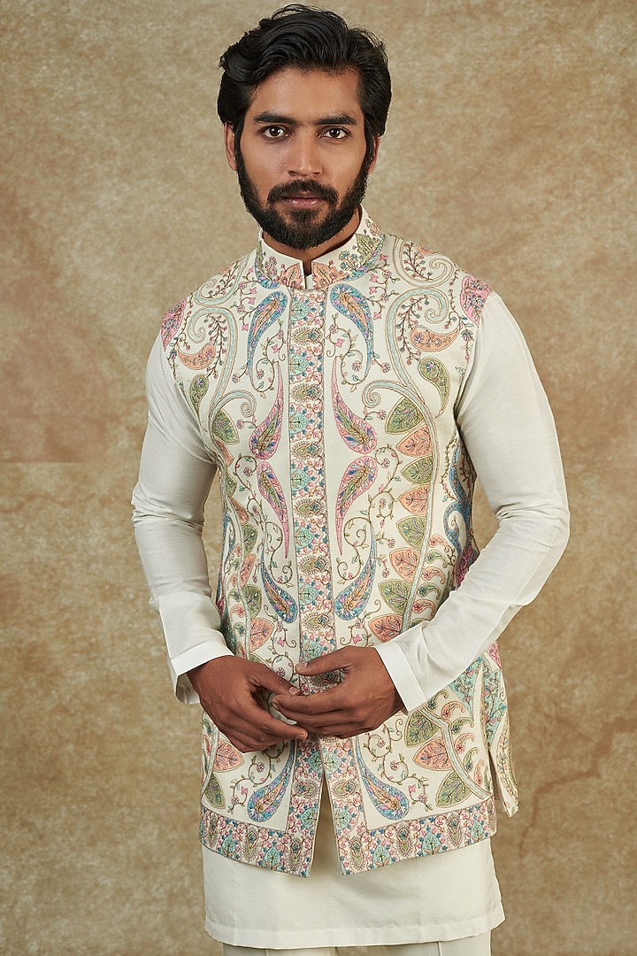 Ivory Kashmiri Embroidered Bundi Jacket Set by Qbik Men at Pernia's Pop Up Shop
