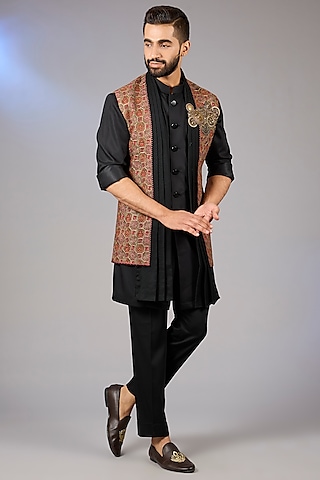 Black Pashmina Silk Kashmiri Embroidered Indowestern Set by Qbik Men