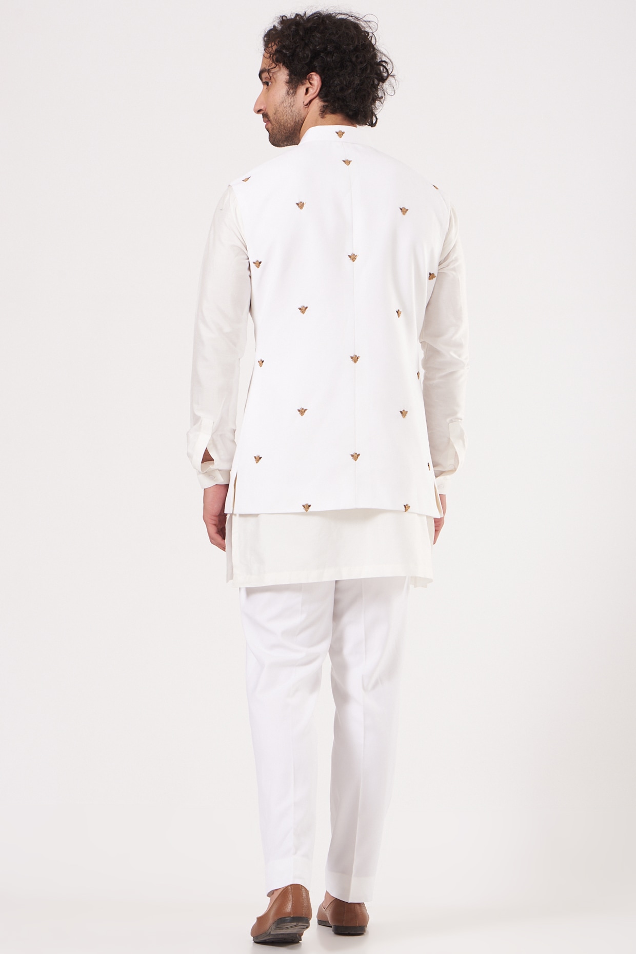 White Kurta Churidar Set With Floral Printed Nehru Jacket 557MW07