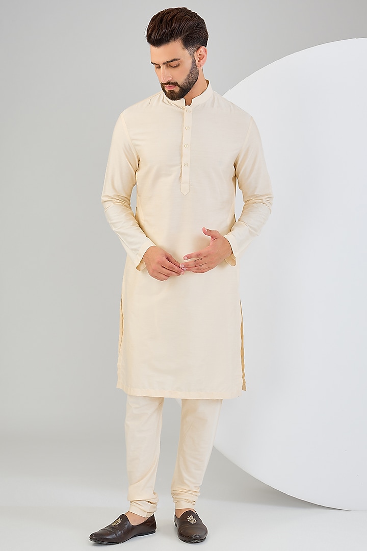Peach Silk Hand Embroidered Groom Sherwani Set by Qbik Men at Pernia's Pop Up Shop