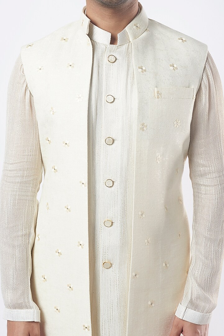 White Georgette Embroidered Wedding Indowestern set by Qbik Men at Pernia's Pop Up Shop