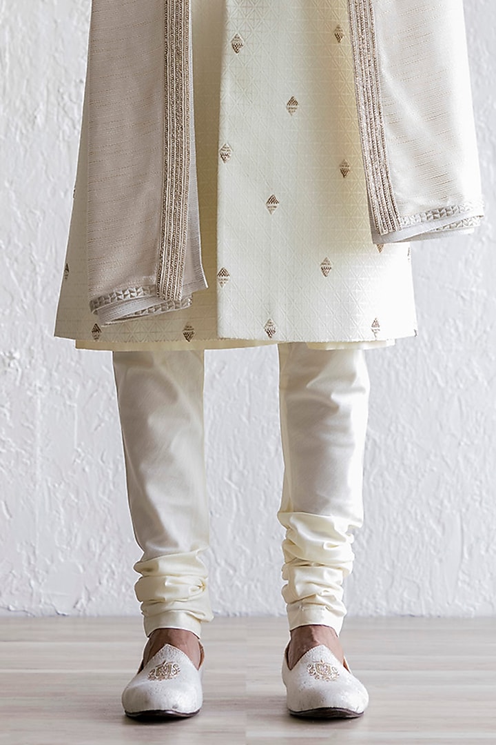 Ivory Jacquard Embroidered Groom Sherwani Set by Qbik Men at Pernia's Pop Up Shop