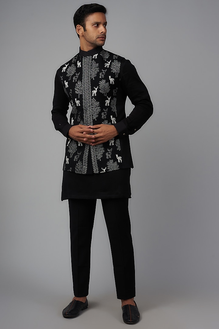 Black Pashmina Silk Embroidered Nehru Jacket Set by Qbik Men at Pernia's Pop Up Shop