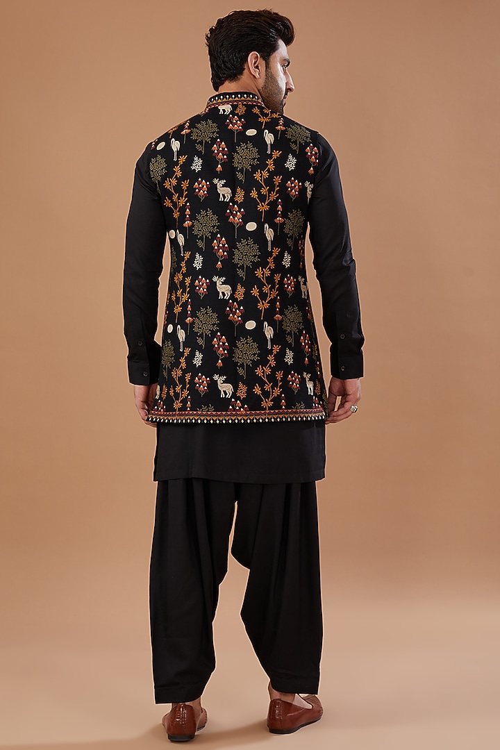 Black Pashmina Silk Hand Embroidered Nehru Jacket Set by Qbik Men at Pernia's Pop Up Shop