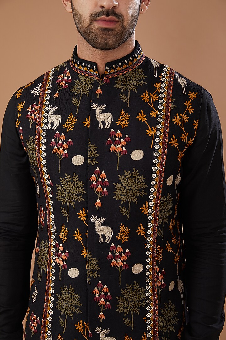 Black Pashmina Silk Hand Embroidered Nehru Jacket Set by Qbik Men at Pernia's Pop Up Shop