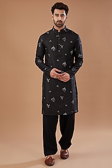 product-color-Black