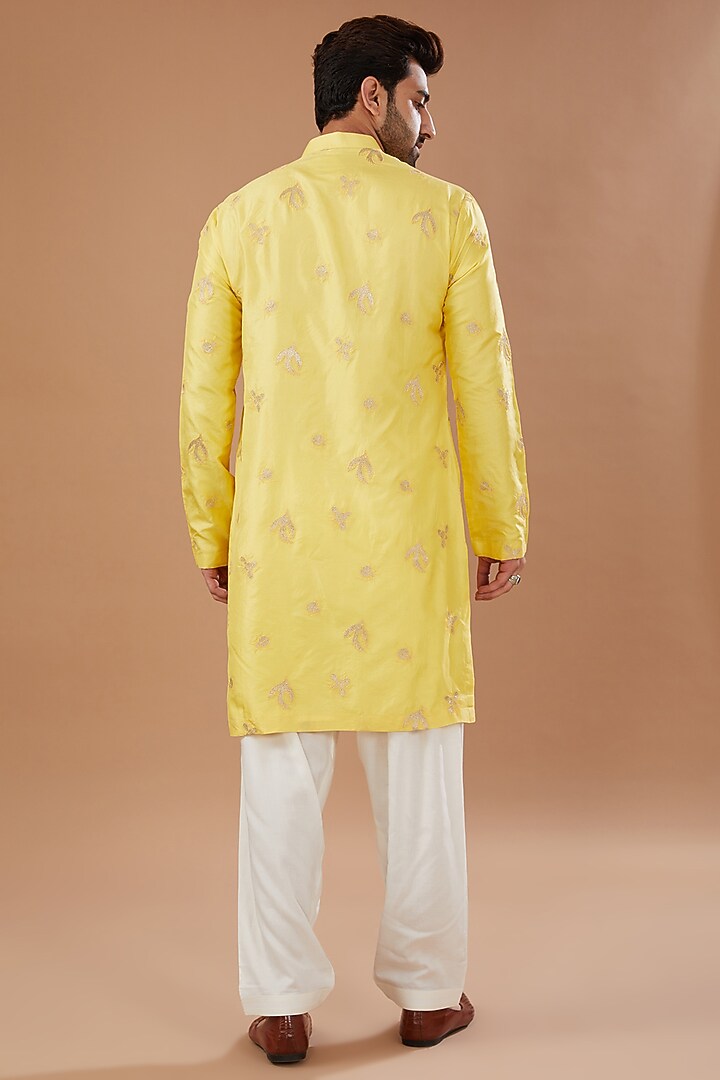 Yellow Chanderi Silk Zari Embroidered Kurta Set by Qbik Men at Pernia's Pop Up Shop