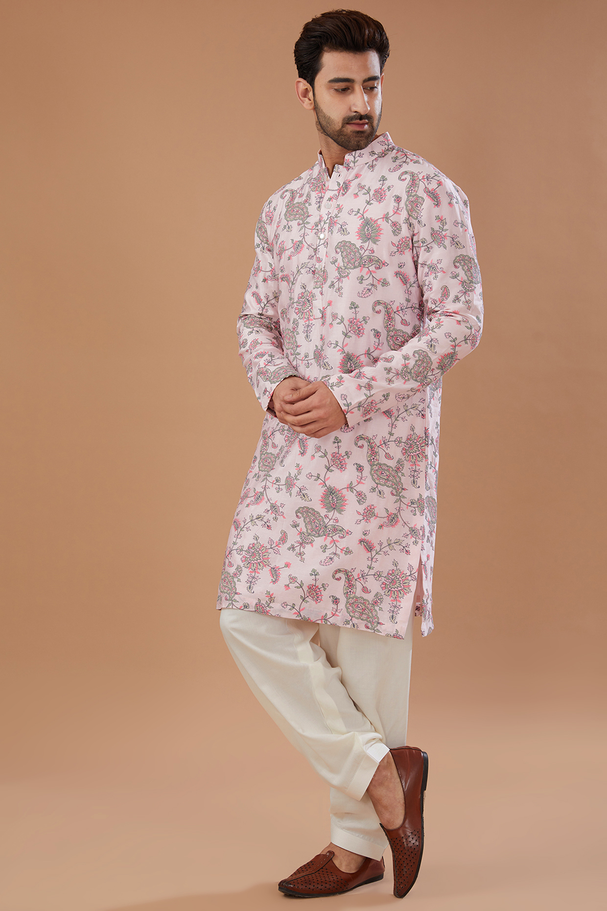Pink Chanderi Silk Thread Embroidered Kurta Set by Qbik Men