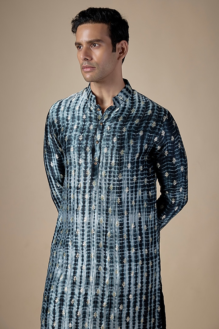 Black Banarasi Silk Bandhani Printed Kurta Set by Qbik Men at Pernia's Pop Up Shop