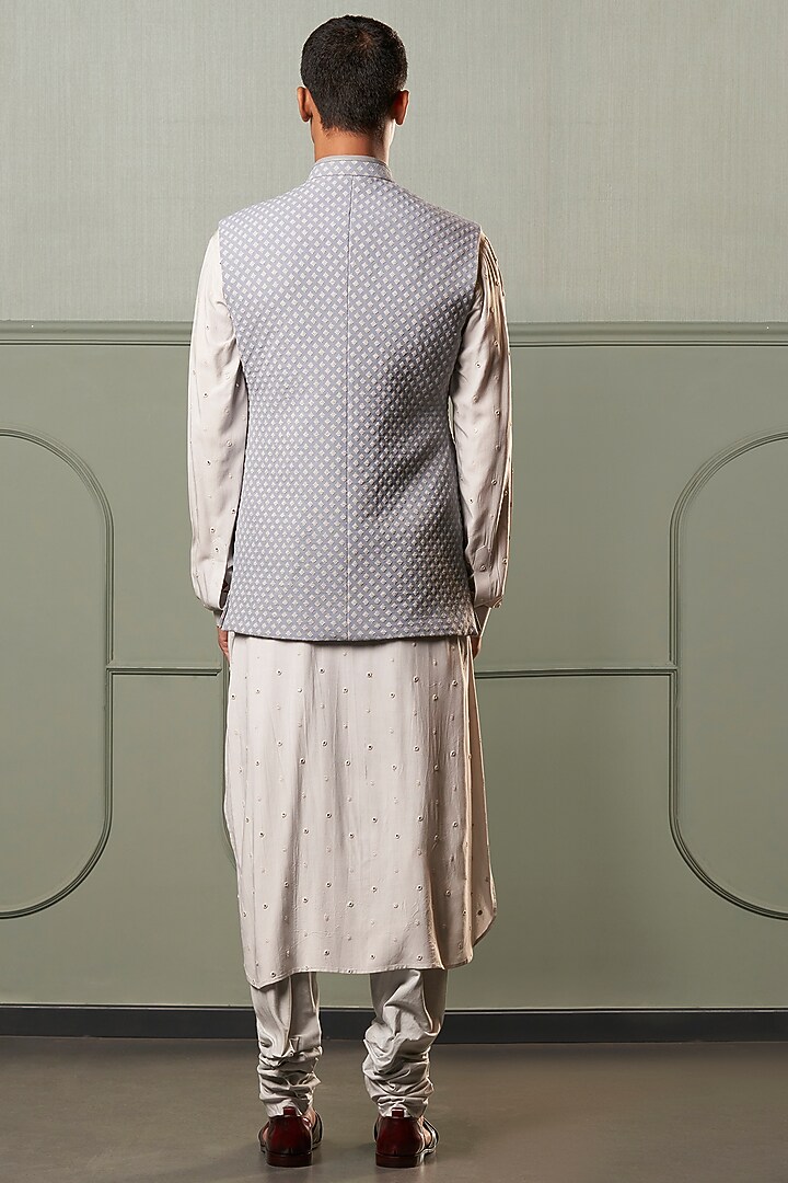 Powder Silk Embroidered Bundi Jacket Set by Qbik Men at Pernia's Pop Up Shop