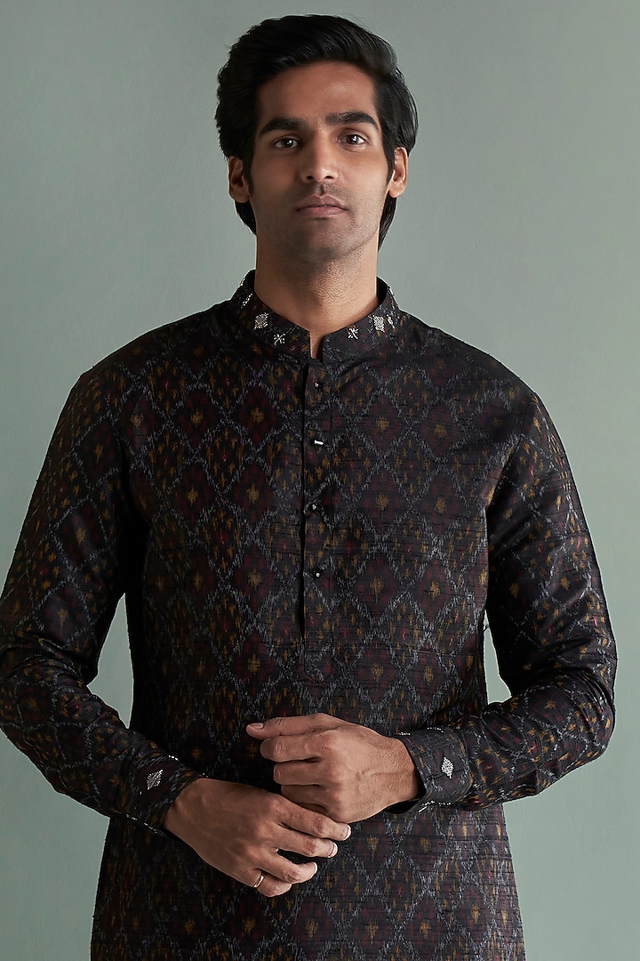 Black Embroidered Ikat Kurta Set by Qbik Men at Pernia's Pop Up Shop