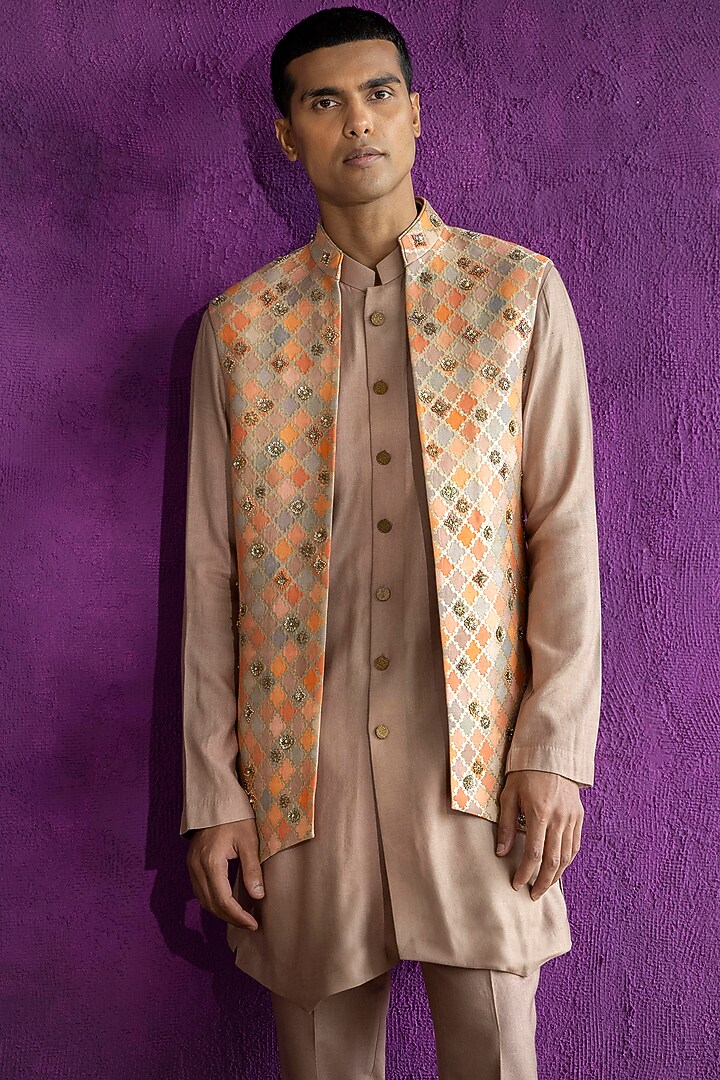 Pink & Rust Silk Embroidered Bundi Jacket With Kurta Set by Qbik Men at Pernia's Pop Up Shop