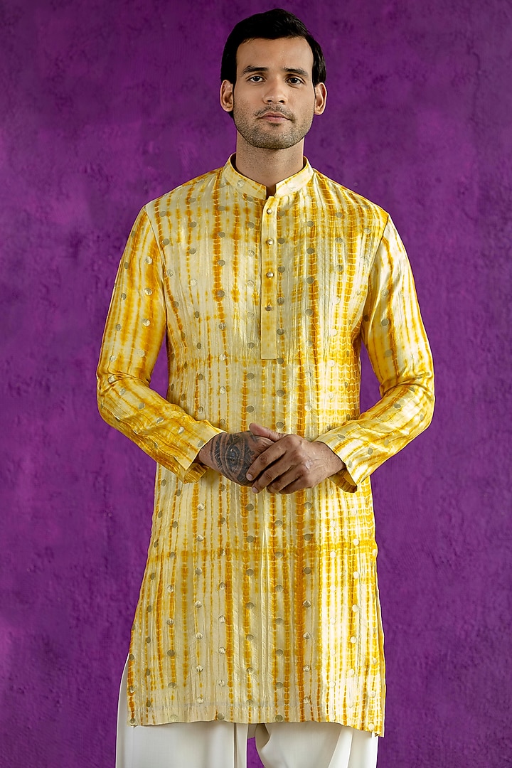 Yellow Bandhani Kurta Set by Qbik Men at Pernia's Pop Up Shop