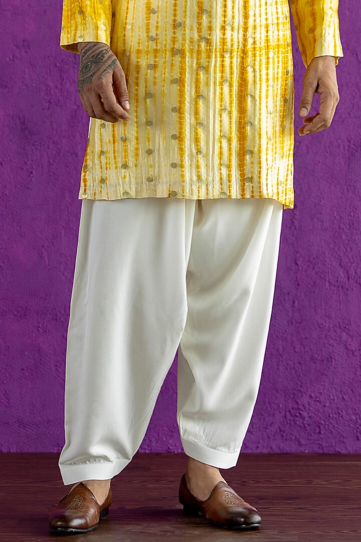 Yellow Bandhani Kurta Set by Qbik Men at Pernia's Pop Up Shop