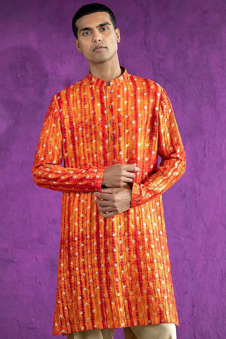 Red Bandhani Kurta Set by Qbik Men at Pernia's Pop Up Shop